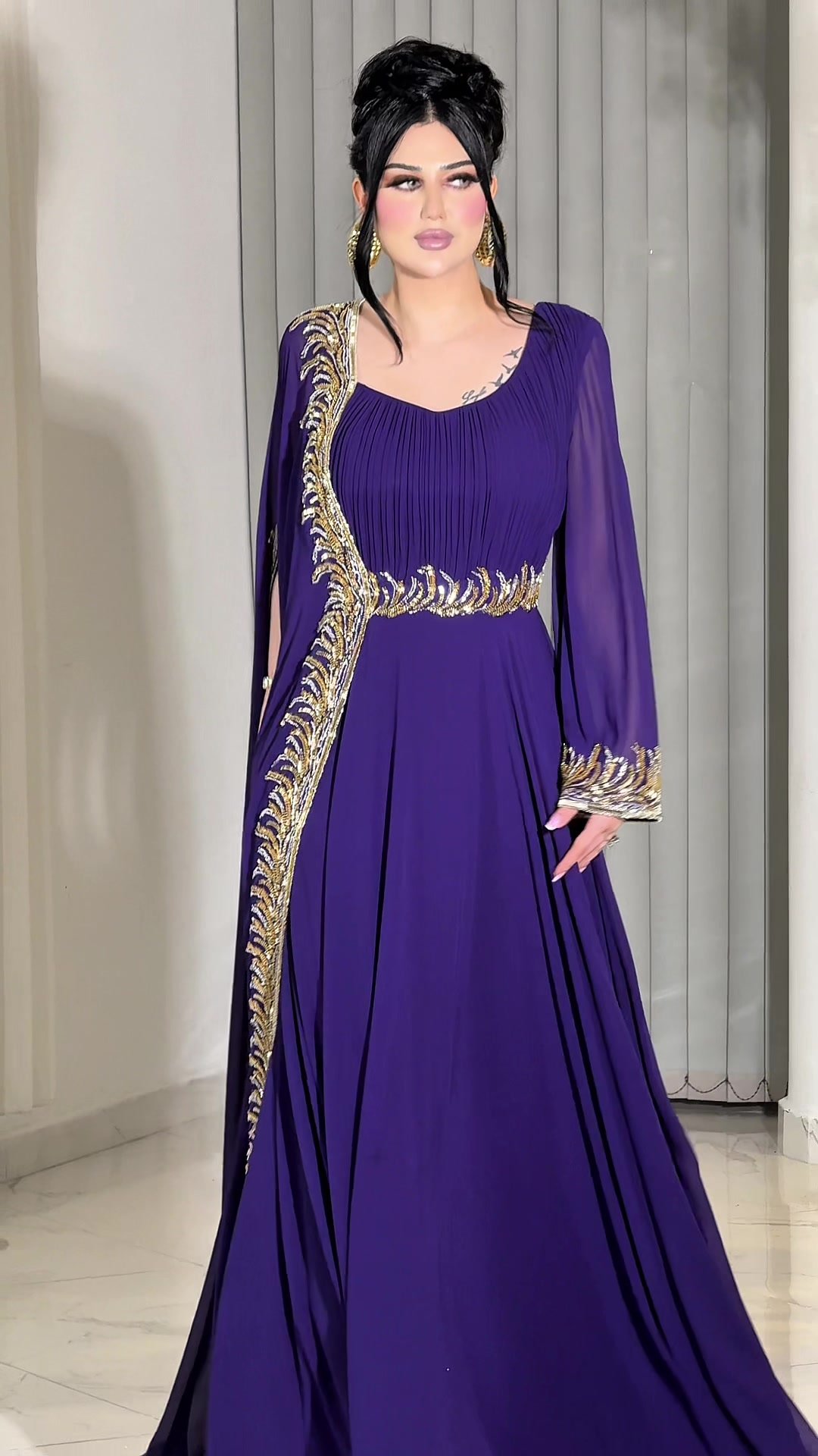 Evening dress - الصورة 3