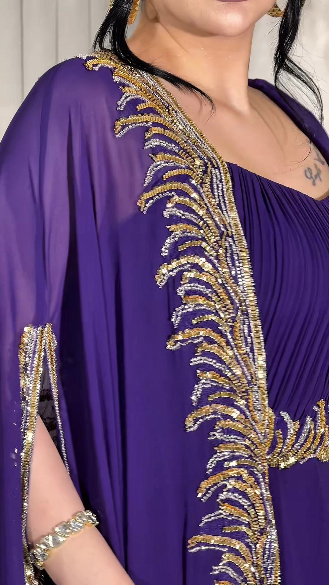 Evening dress - الصورة 4