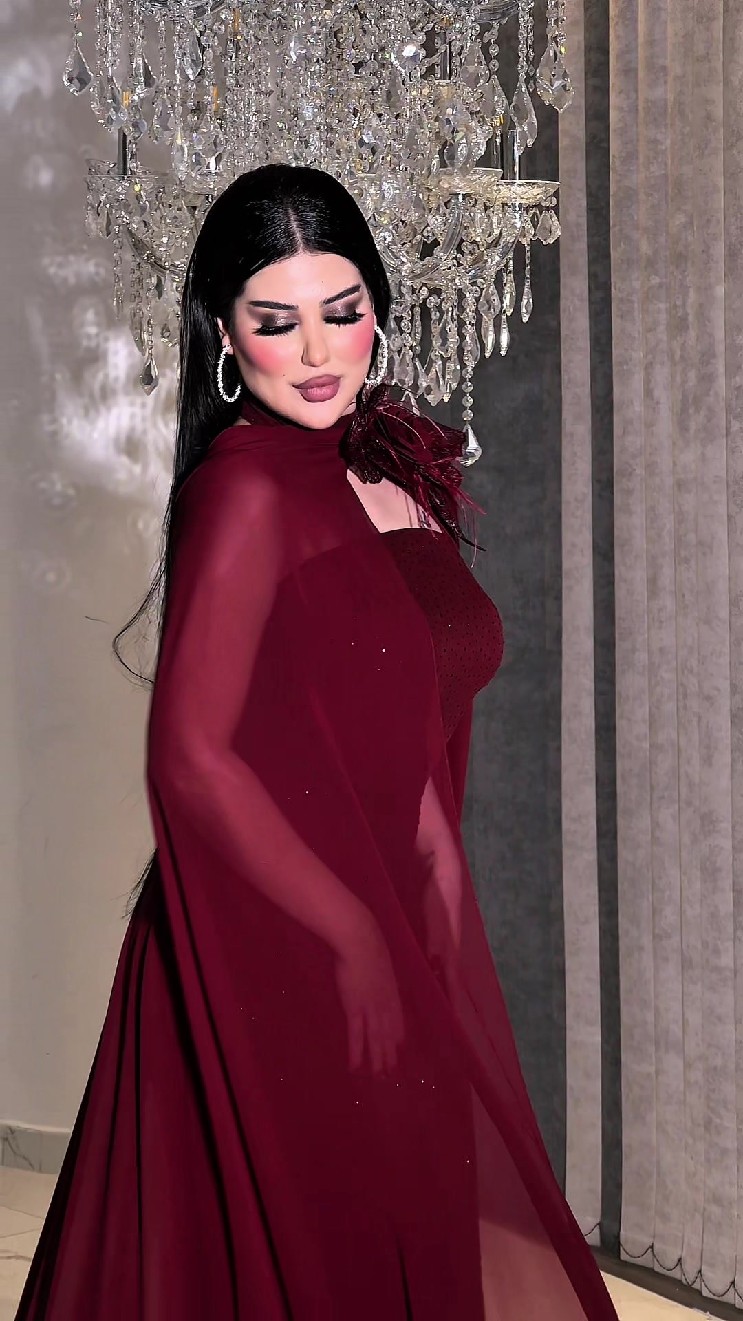 Evening dress - الصورة 3