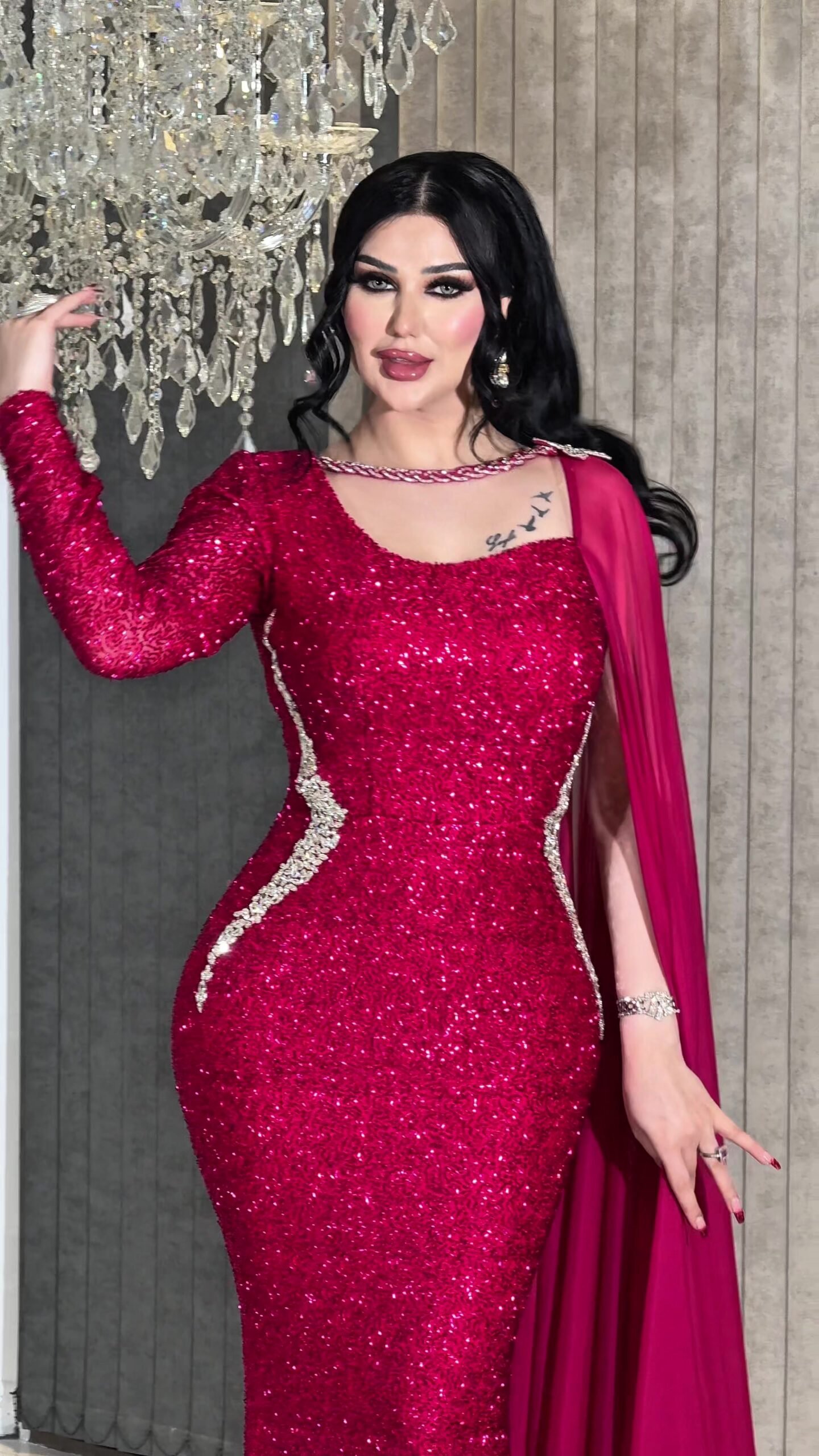 Evening dress - الصورة 5