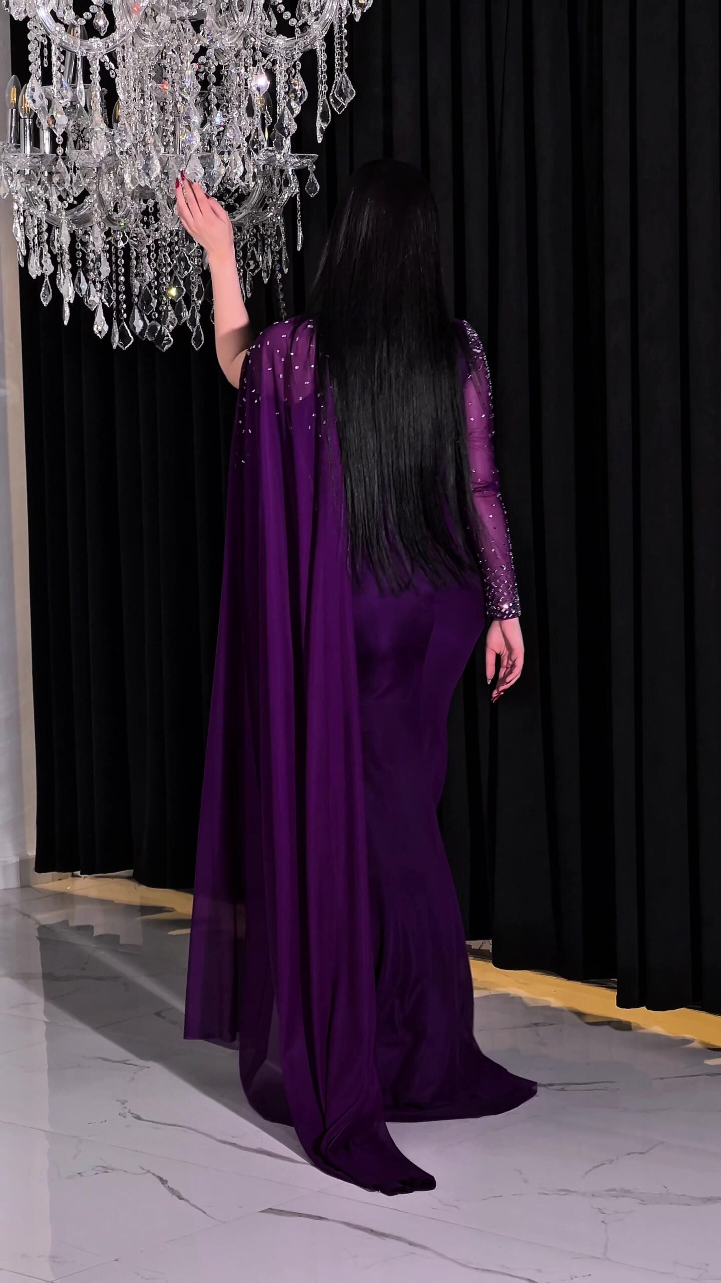 Evening dress - الصورة 3