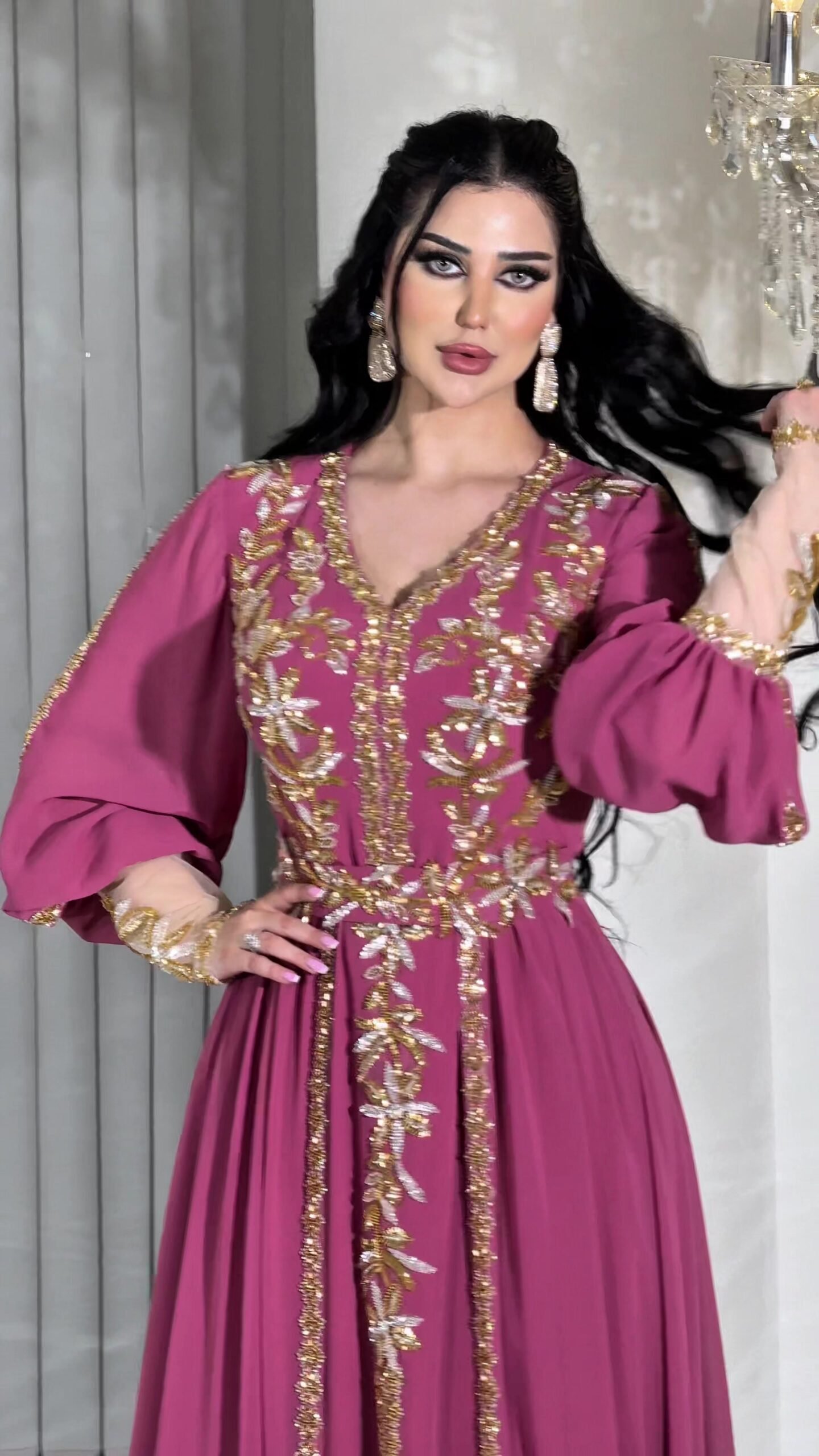 Evening dress - الصورة 3