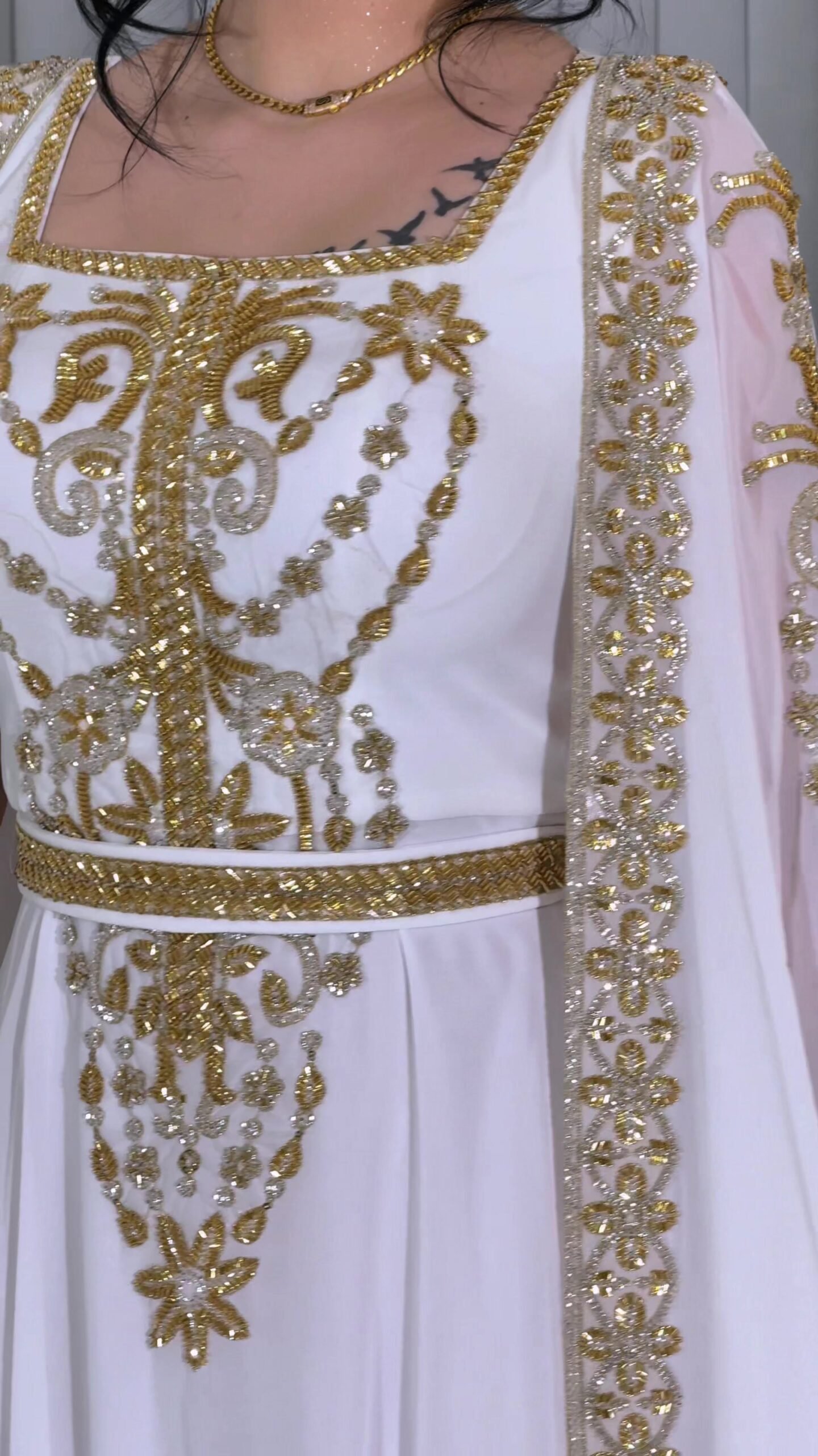 Evening dress - الصورة 3